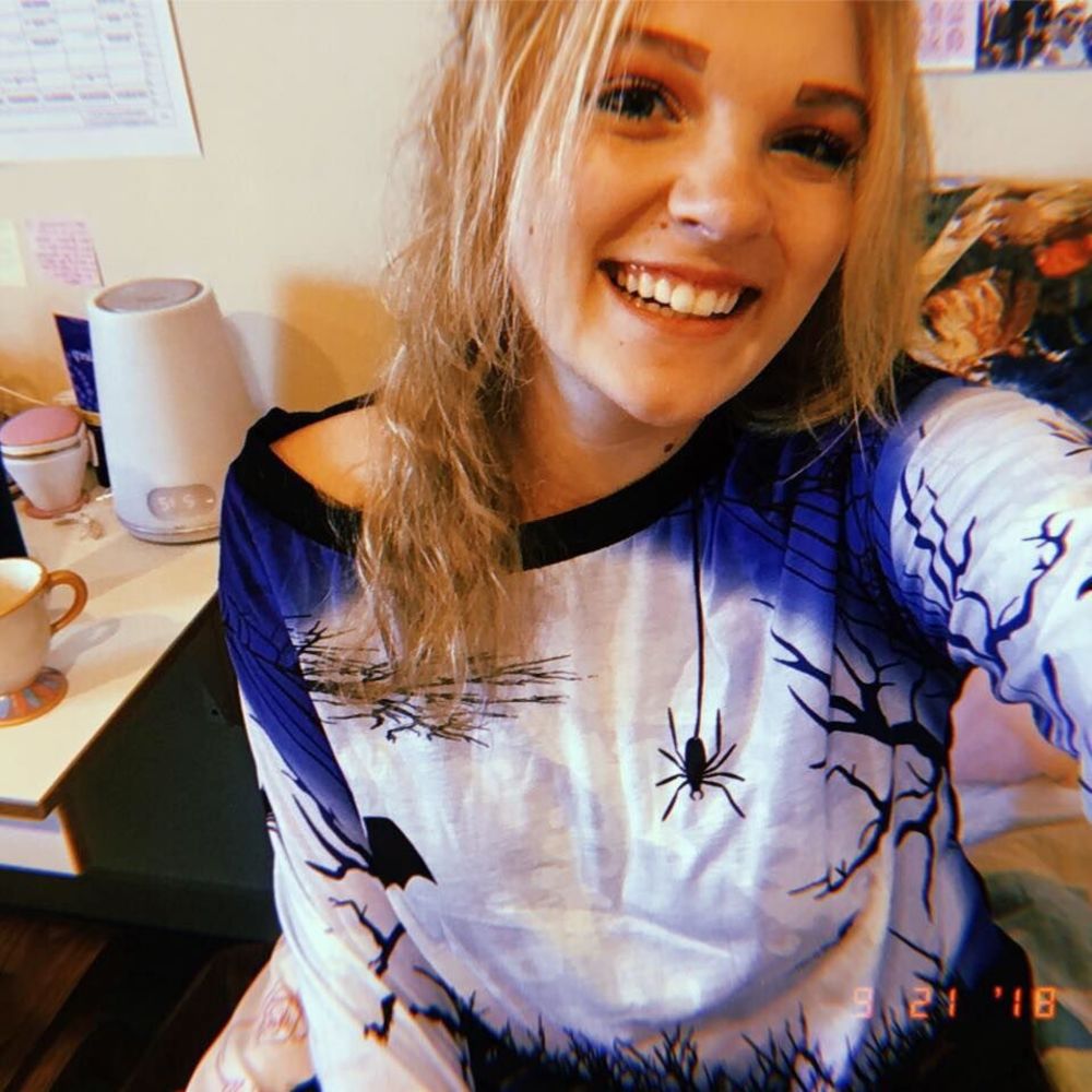 Meet your Posher, Lauralyn